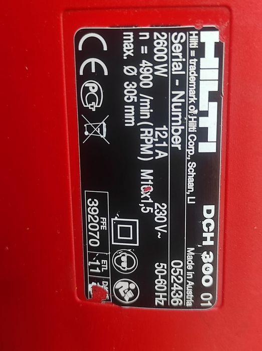 Mașina de făcut canale HILTI DCH 300 că și noua