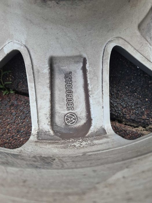 Jante VW Passat 16”