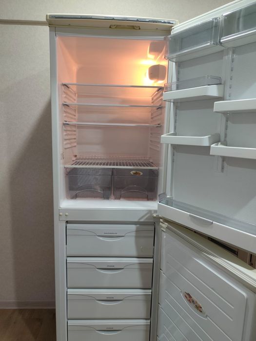 Холодильник продается