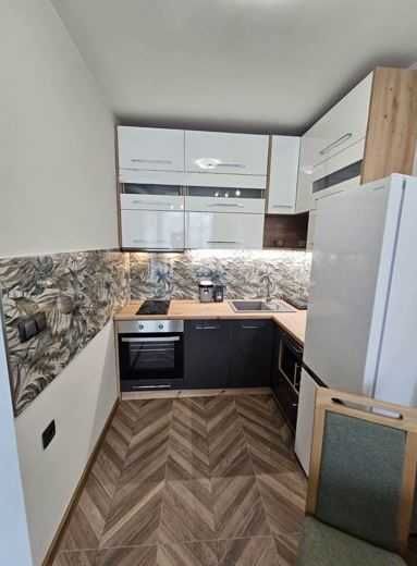 Дава се под наем Двустаен апартамент в Пловдив, Център - 76 кв.м за 700 € - Снимка #1