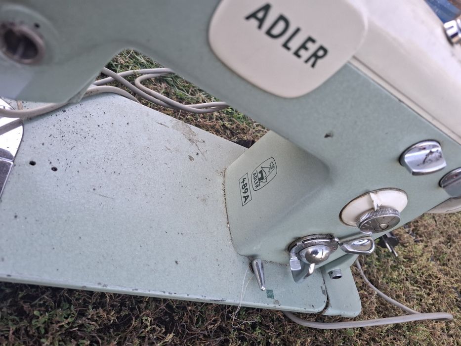 Vand masina de cusut Adler 489A cu defect