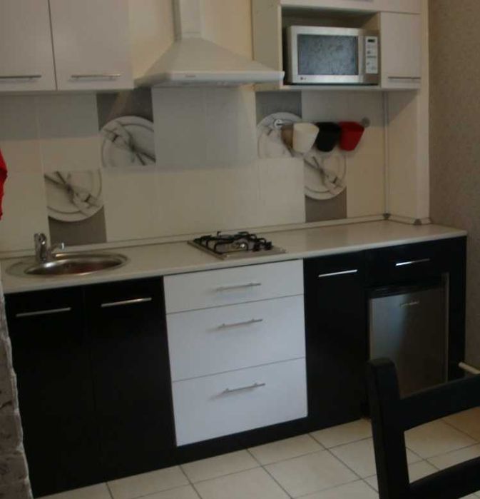 Дава се под наем Двустаен апартамент в Пловдив, Западен - 65 кв.м за 306 € - Снимка #2