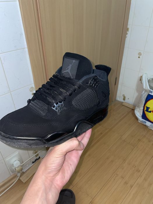 Jordan 4 black cat