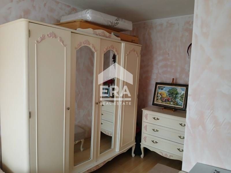 Мезонет в тухлена сграда в район Ритуална зала за продажба, с площ 148