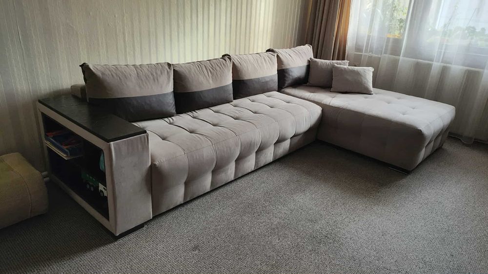 Разтегателен ъглов диван