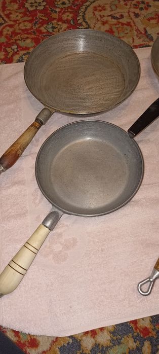Продаю советские сковородки
