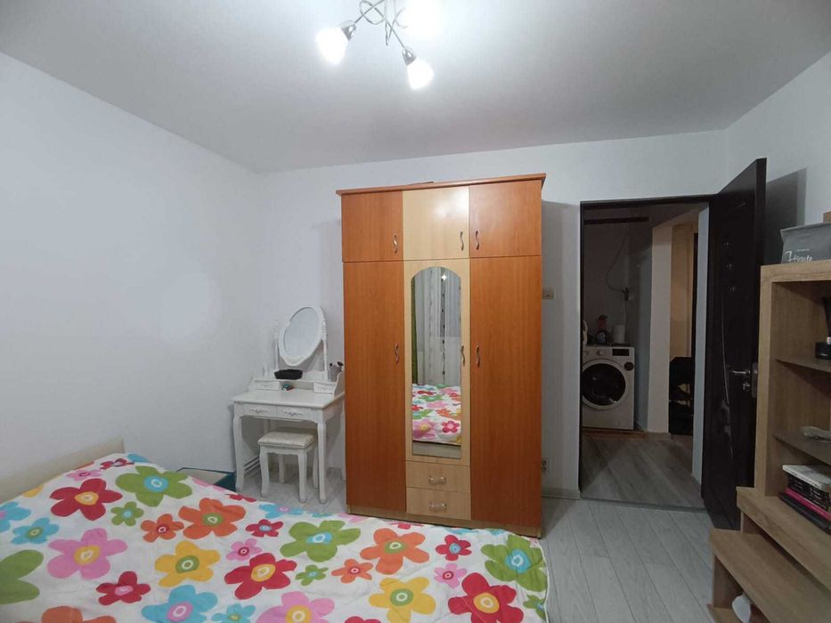 Vand apartament 2 camere