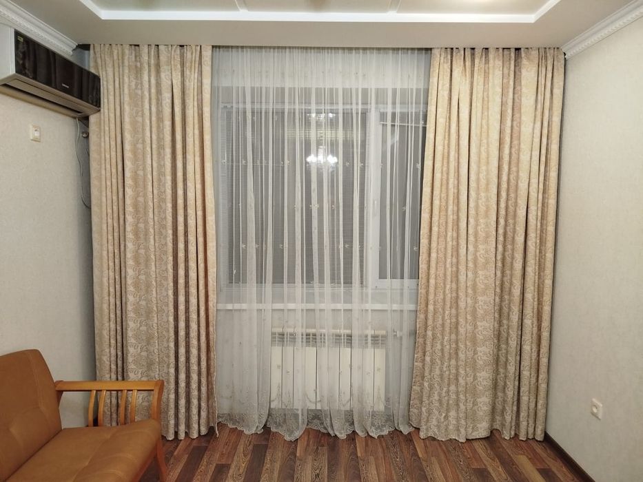 Продю тюль и шторы за низкую цену.