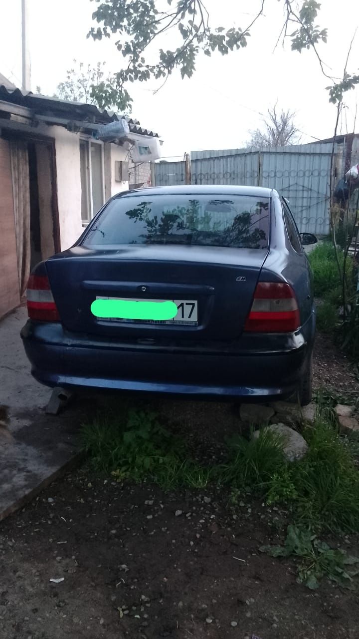 Opel Vectra B седан