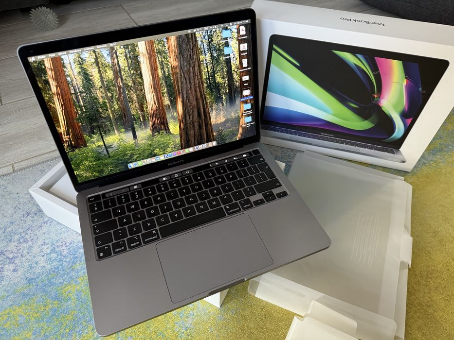 Apple MacBook Pro M2 touchbar