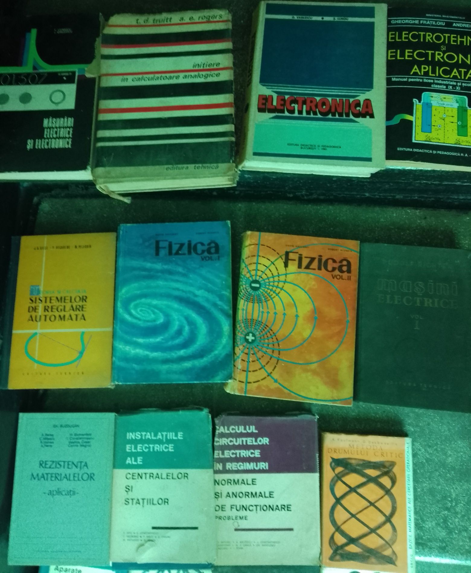 Cărți tehnice ,fizica,mecanica ,matematica ,electronică,electrice,etc.