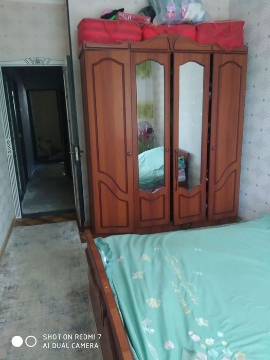 Чирчик шахар 
8-микрораён 
#3-хона 2-этаж 
Квартира сирочни сотилад