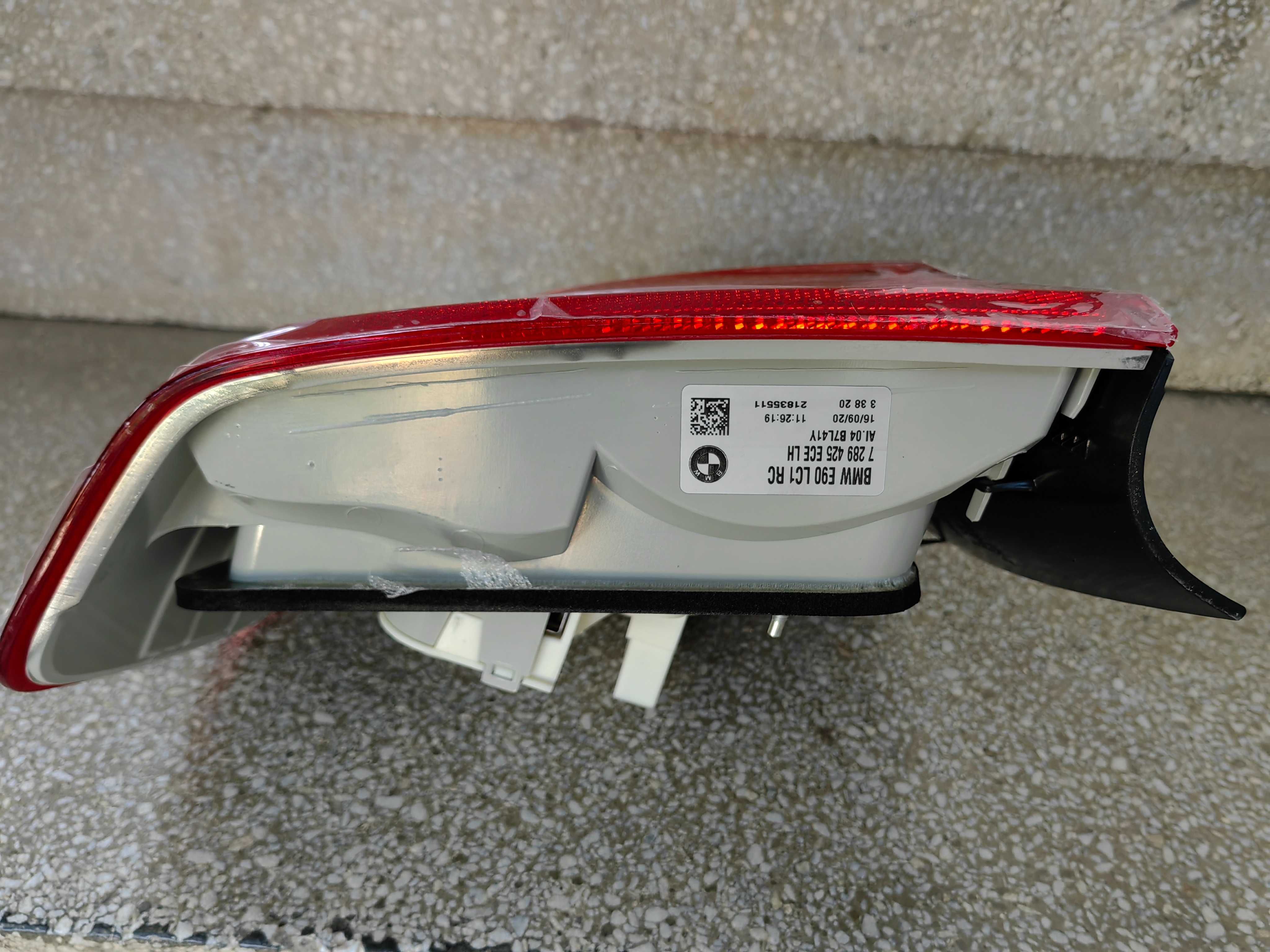 Стоп BMW E90 LCi LED ляв / Стоп БМВ Е90 Външен ляв НОВ Оригинален