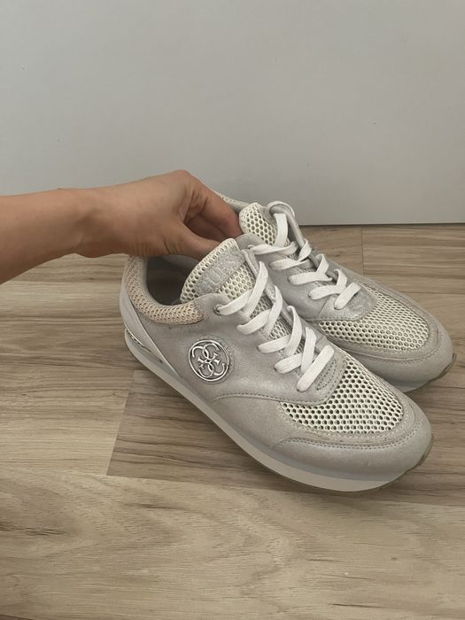 Adidasi Guess nr 39