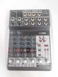 Mixer behringer xenyx Q802 usb