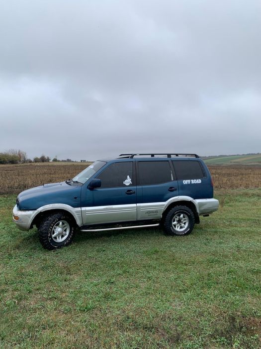 Nissan terrano motor 2.7 tdi 125 cai 4x4 cu reductor