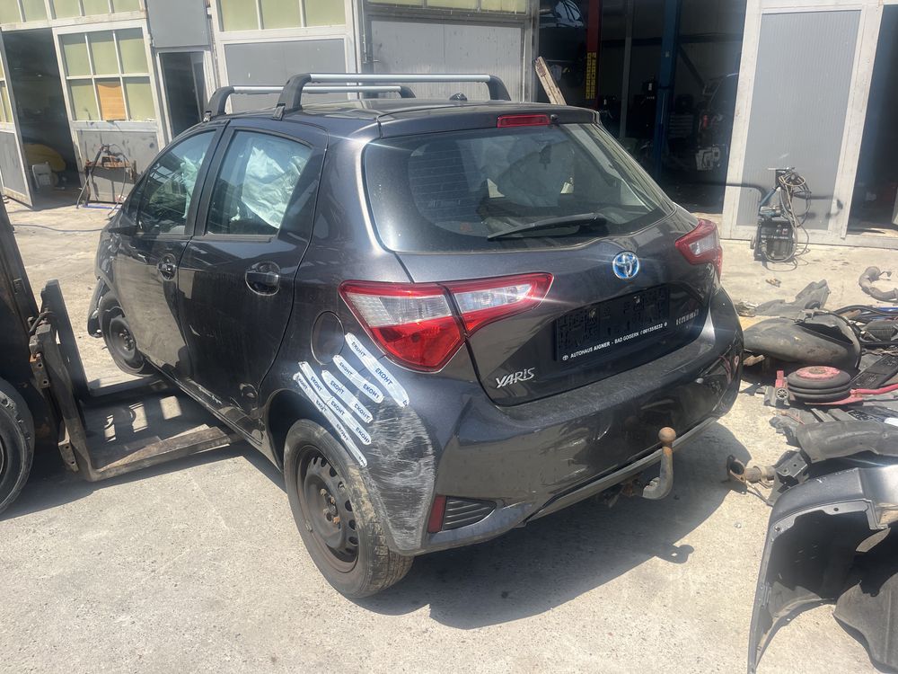Toyota Yaris Hybrid 2020г ЗА ЧАСТИ!!