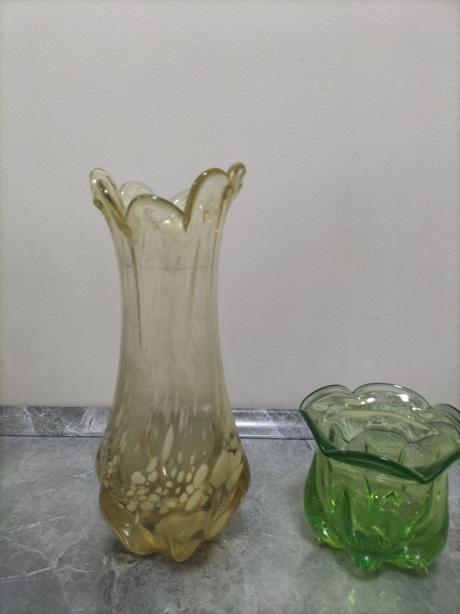 Продам советские чешские вазы.