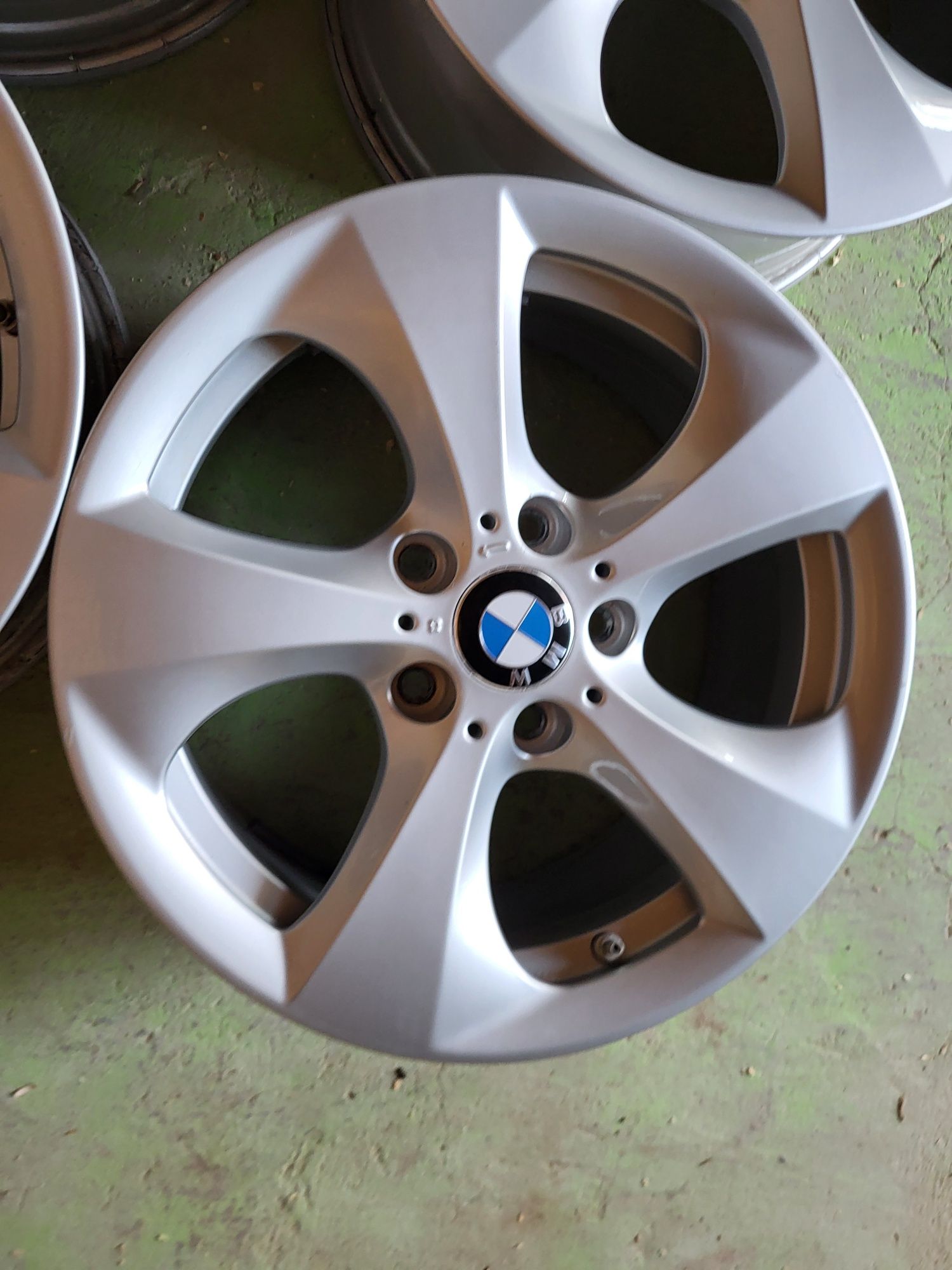 17 5x120 Bmw лети джанти 5х120 бмв