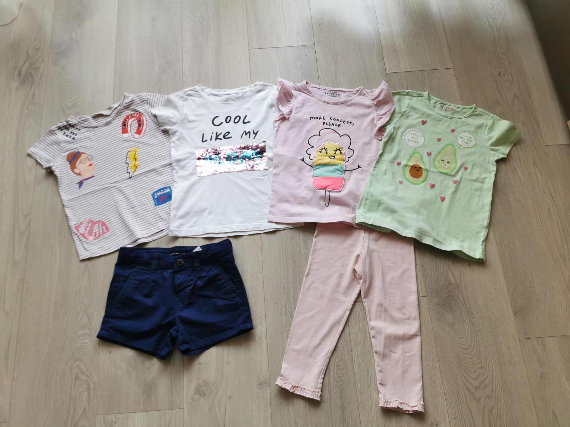 Lot tricouri și pantaloni pentru fetite 4-5 ani