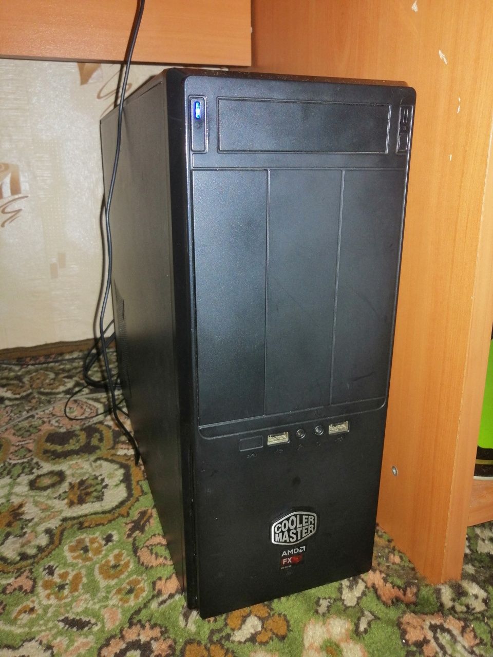 Продавам настолен компютър FX-8350,16GB RAM, GTX650 4GB,SSD 240GB