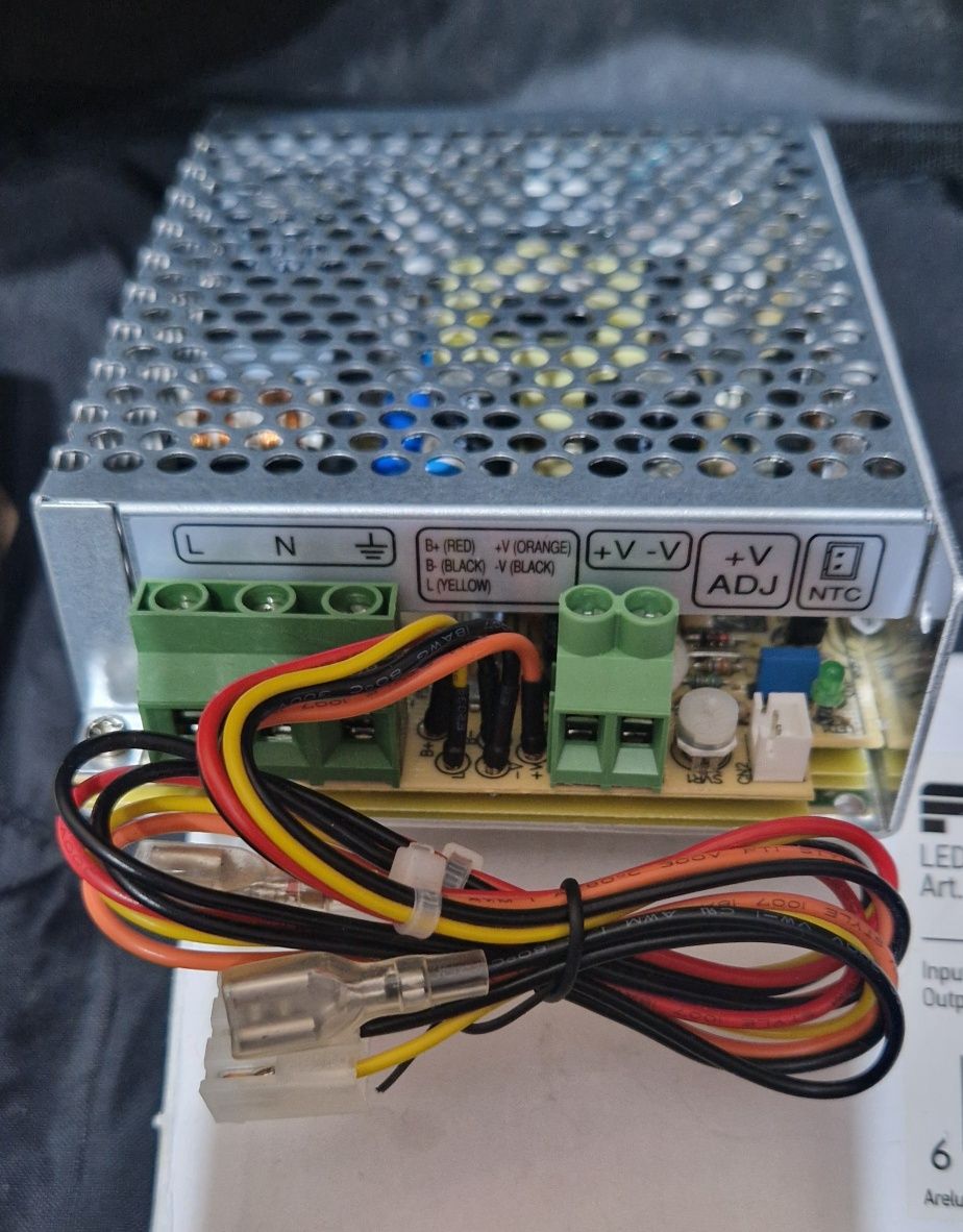 Sursa in comutatie cu back-up MEAN WELL, SCP-50-12