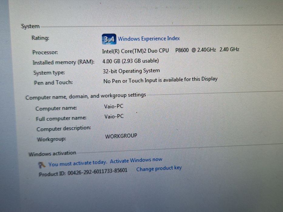 Laptop Sony PCG 6X2M cu două pete pe display
