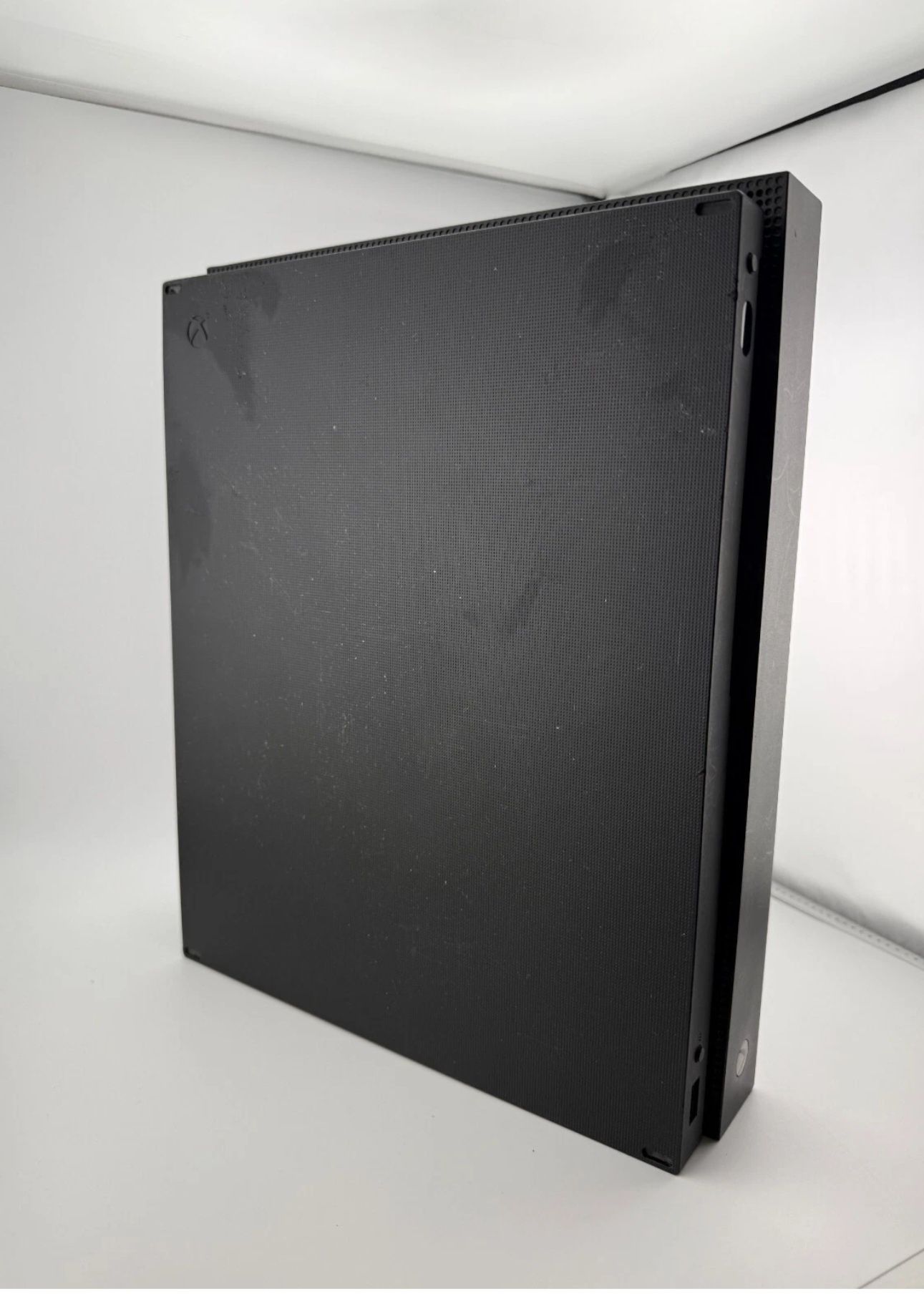 На ПРОМОЦИЯ Технически Нова конзола Xbox One X 4K