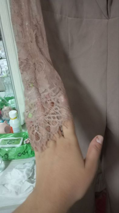 Oqshom libosi  klassik to'ylarga  bazmlarga kiysa boladi