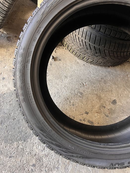 2 anvelope iarna ca NOI 235/45/20 , Nokian , 8.5 mm