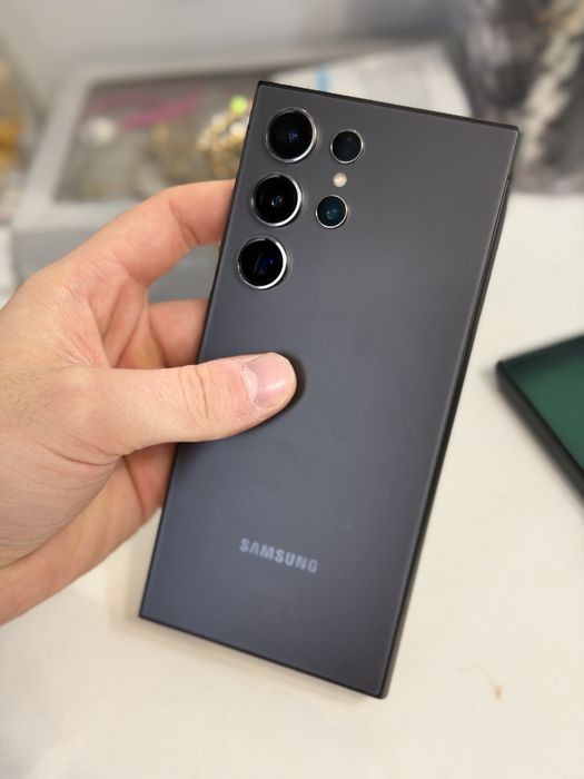 Samsung Galaxy s 24 ULTRA