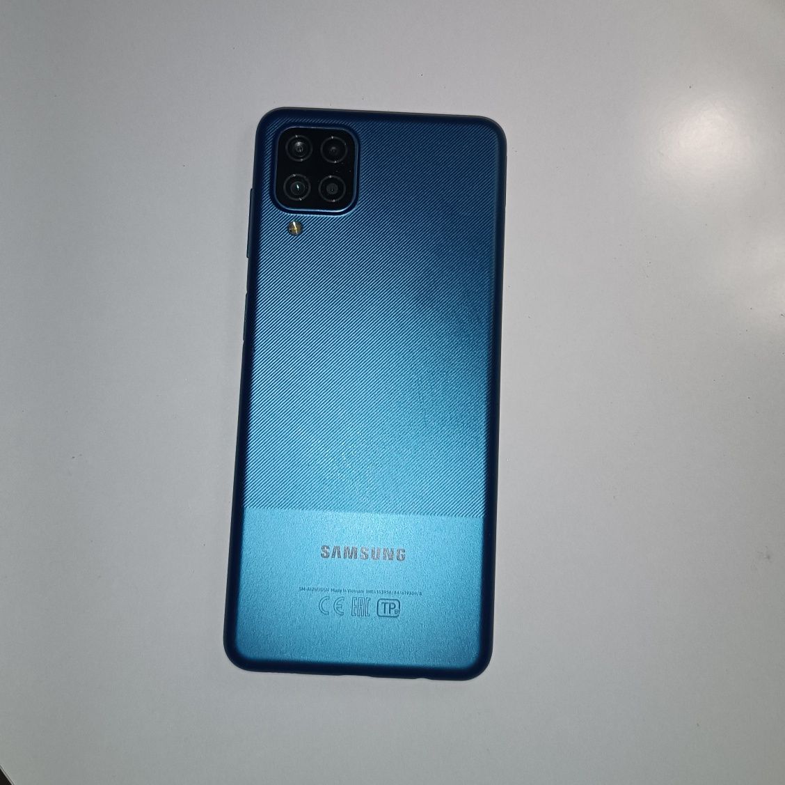 Samsung galaxy A12 64 СРОЧНО как новый 1 рук