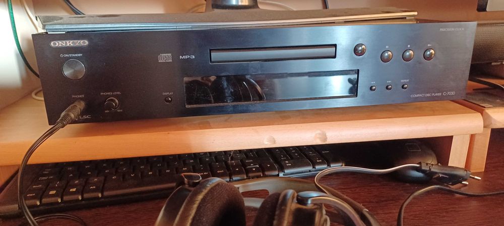 cd player onkyo - ptr cunoscatori