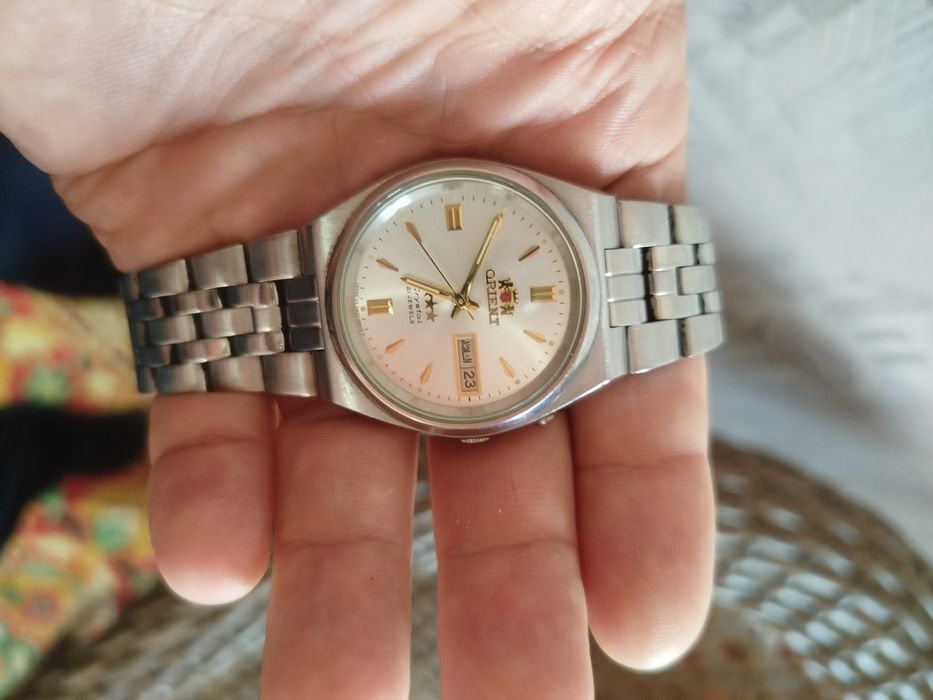 Продаются часы "Ориент"