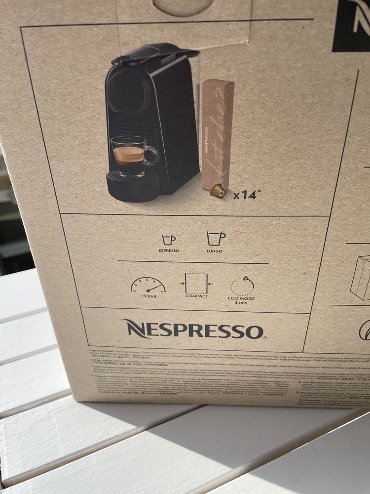 Кафемашина Nespresso Essenza Mini