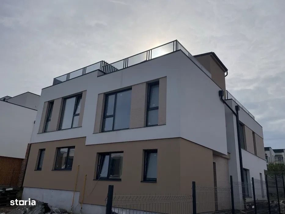Casa cuplata in Floresti, finisaje moderne si panorama superba
