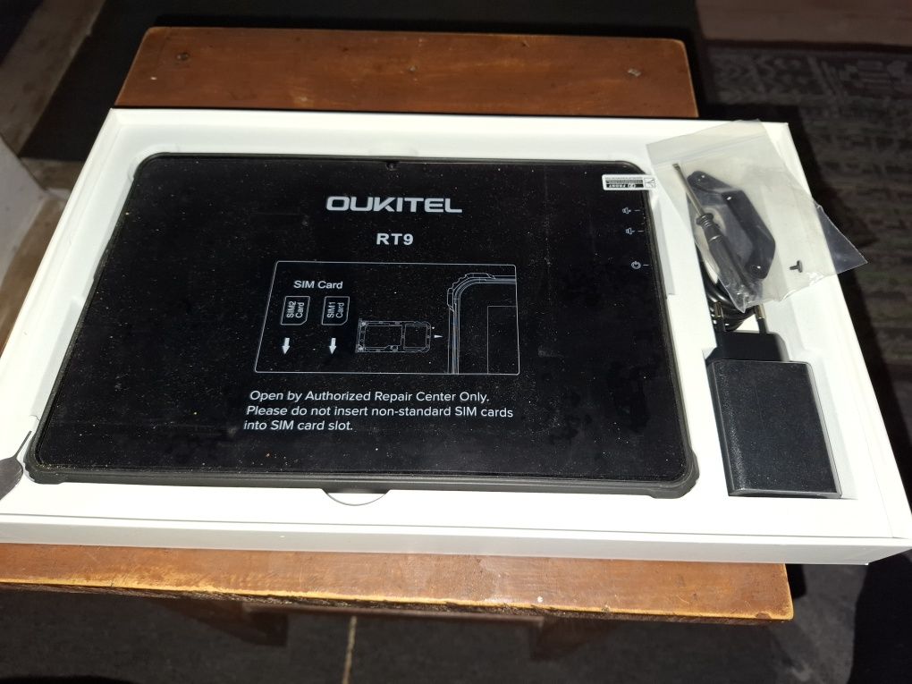 Tableta Oukitel 4G 10 inch  24giga Ram cu 64giga intern