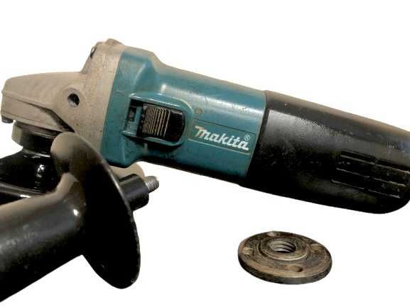 Цена - 60€. Ъглошлайф Makita - 9555HN JAPAN + Алуминиев куфар Makita