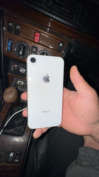 iPhone xr 128 гб