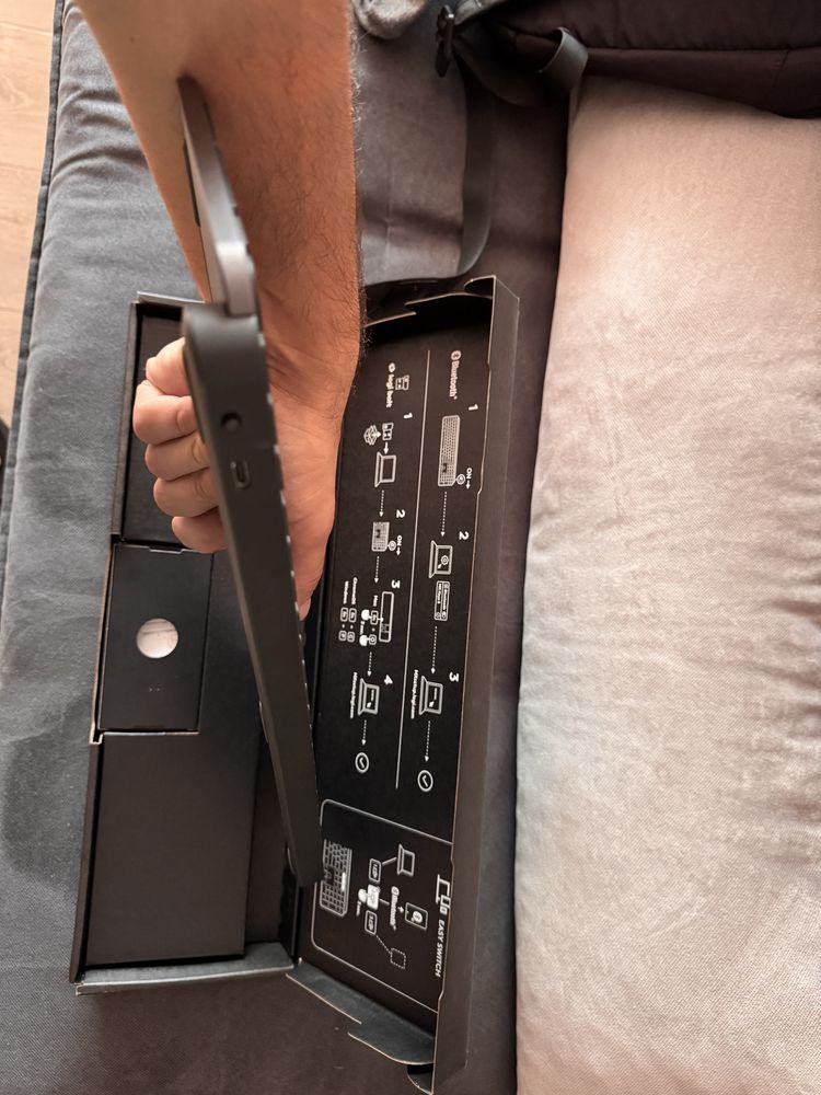 Logitech MX Keys безжична клавиатура