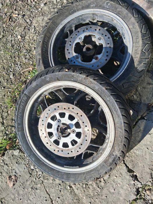 Продавам части за скутер