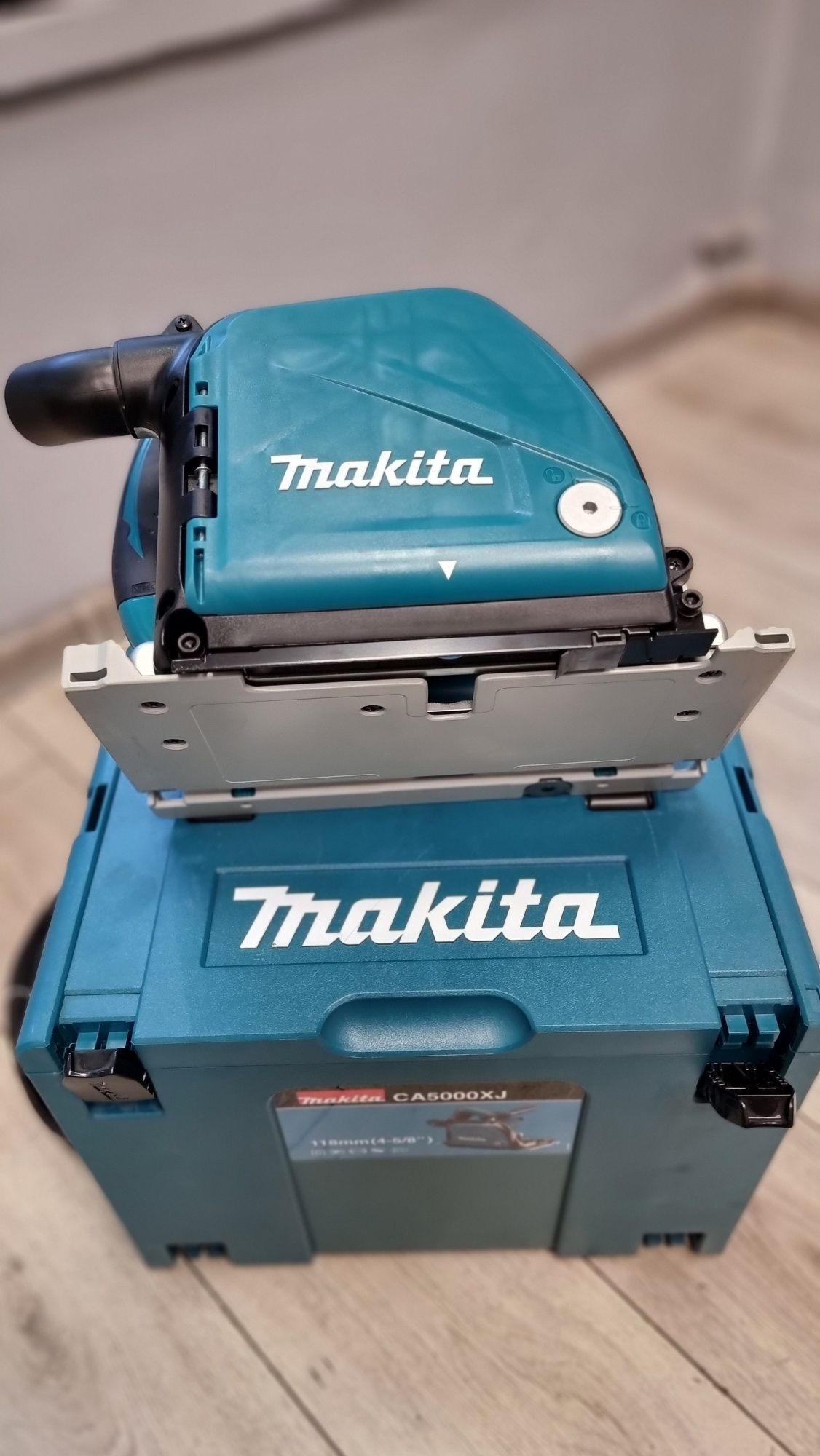 Amanet F28: Debitator metale Makita CA5000XJ