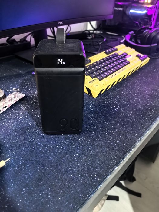 Повербанк hoco 90000Mah