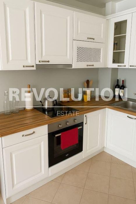 Дава се под наем Двустаен апартамент в Варна, Гръцка махала - 55 кв.м за 600 € - Снимка #2