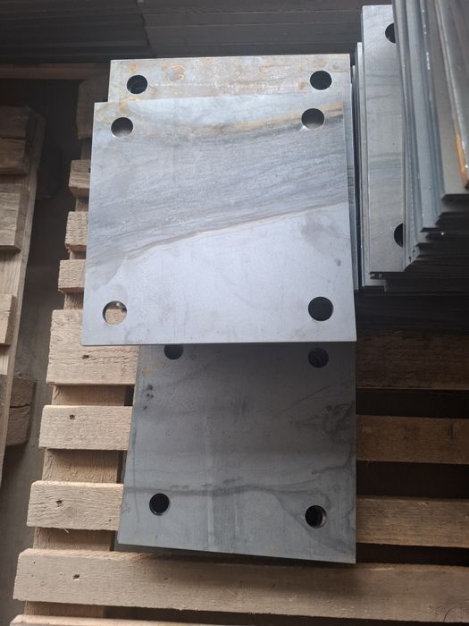Vând și cofectionez structuri metalice