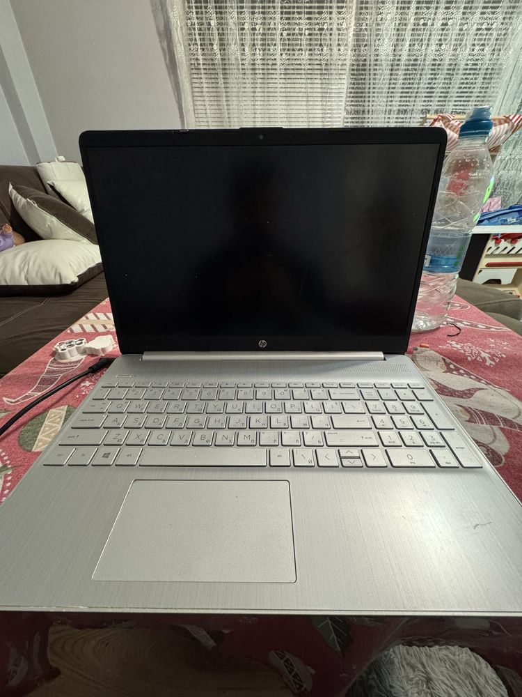 HP Laptop.
