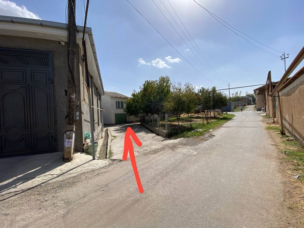 Qibray Tinchli mahalla yer sotiladi arzonga 5.7 sotx 22x26