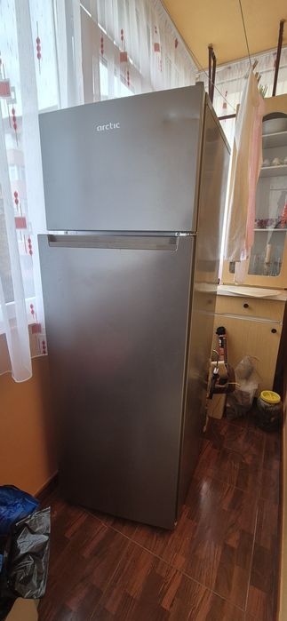 Vand frigider Artic Frigider cu usi