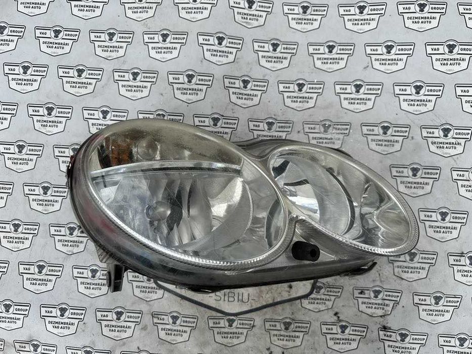 Far dreapta Mercedes C-CLASS w203