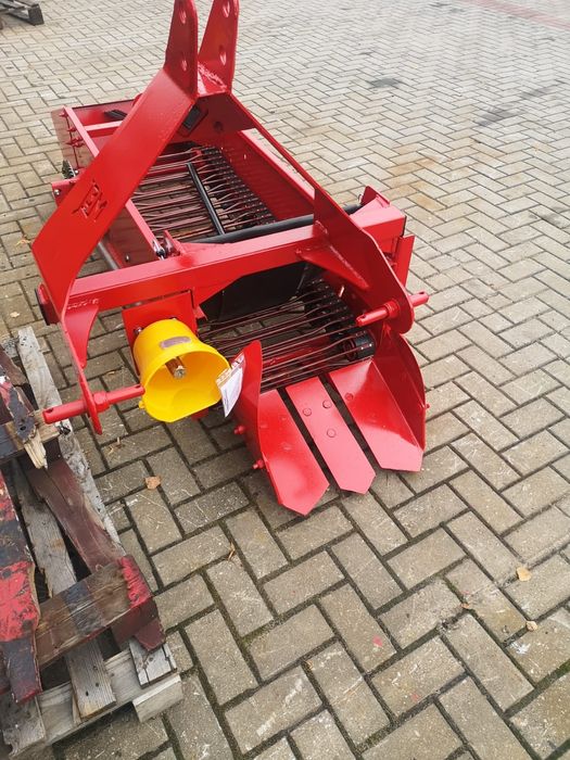 Mașina de plantat și scos cartofi